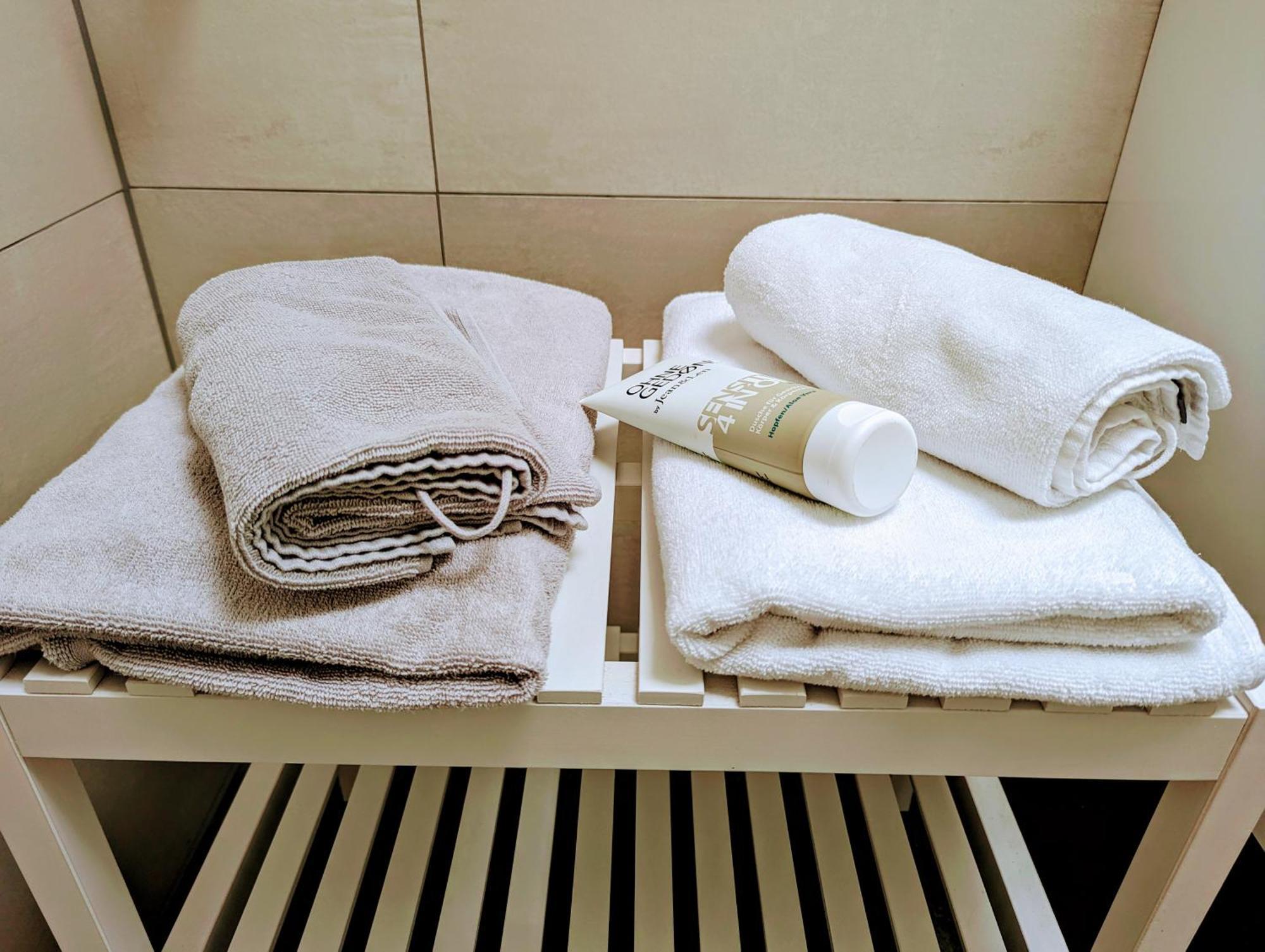Fewo Urban Gotha-Apartment Ekhof- Am Schlosspark- Parken An Der Der Tuer- Barrierefrei, 900 Meter Zum Bahnhof - Wallbox Εξωτερικό φωτογραφία