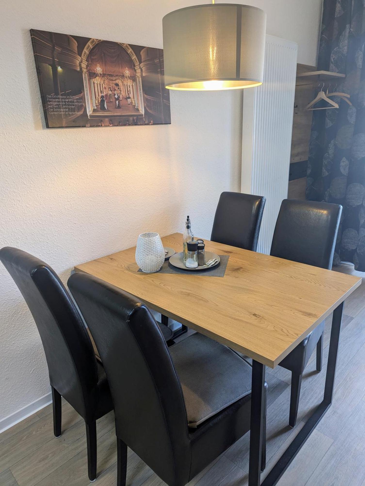 Fewo Urban Gotha-Apartment Ekhof- Am Schlosspark- Parken An Der Der Tuer- Barrierefrei, 900 Meter Zum Bahnhof - Wallbox Εξωτερικό φωτογραφία
